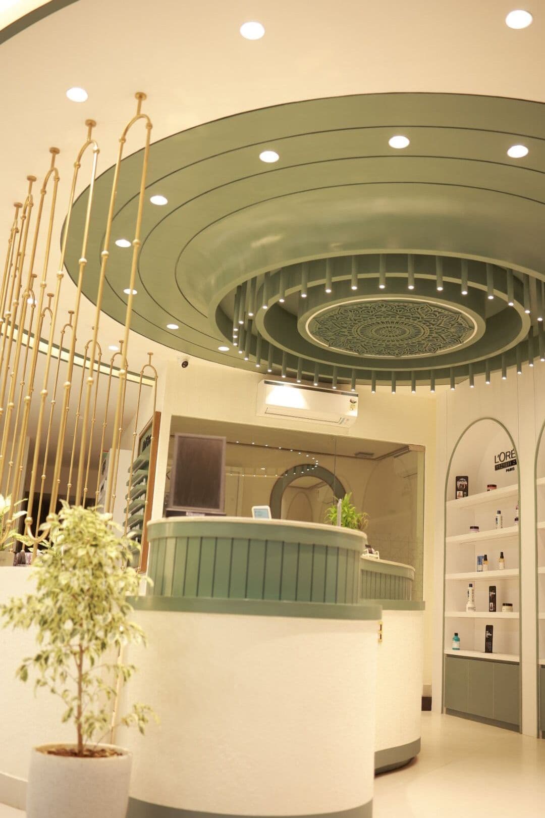Page 3 Luxury Salon Madurai interior design and styling stations